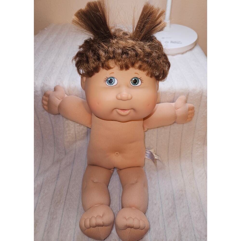 2006 Cabbage Patch Kids Play Along Doll Brown Hair Blue Eyes- No Outfit
